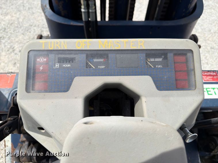 image for item FT6263 Komatsu FG25ST11 forklift