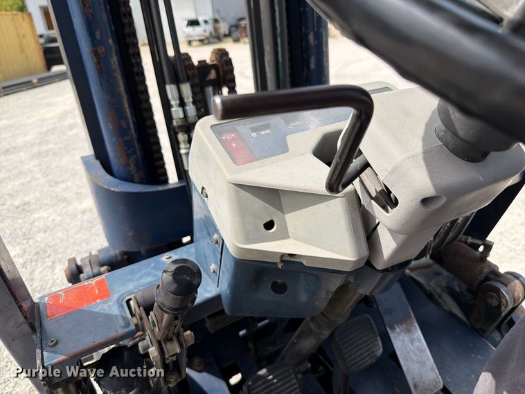 image for item FT6263 Komatsu FG25ST11 forklift