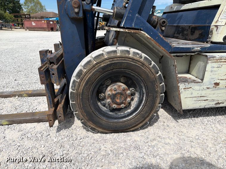 image for item FT6263 Komatsu FG25ST11 forklift