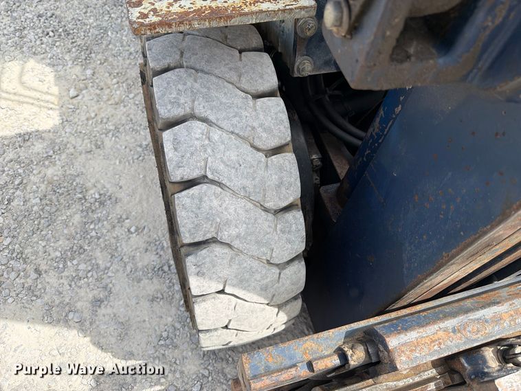 image for item FT6263 Komatsu FG25ST11 forklift