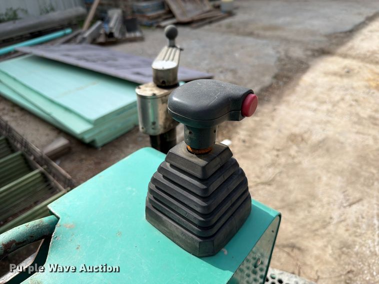 image for item FT6269 2012 Multiquip Whiteman HHXD5 power trowel