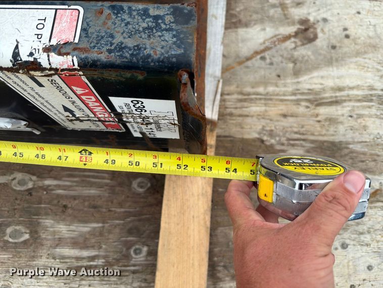 image for item FT6287 Skid steer breaker