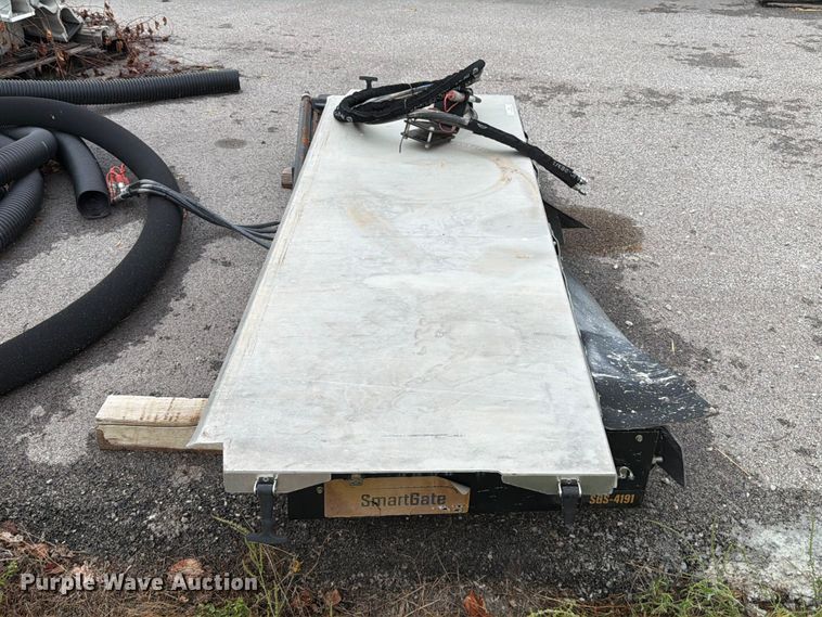 image for item FT6288 SmartGate SGS-4191 tailgate conveyor