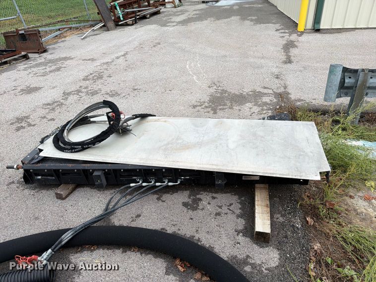 image for item FT6288 SmartGate SGS-4191 tailgate conveyor