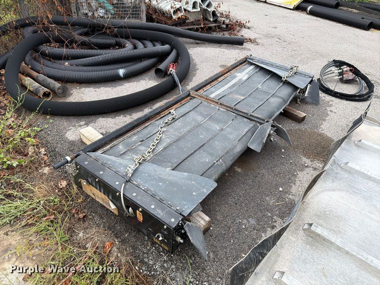 image for item FT6288 SmartGate SGS-4191 tailgate conveyor