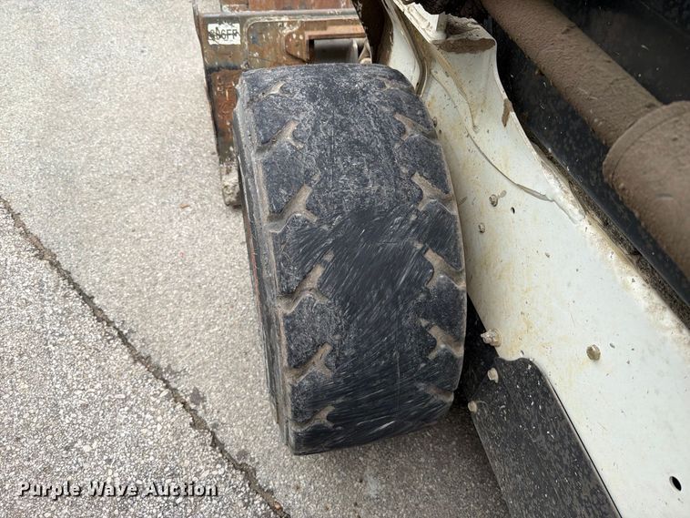image for item FT6289 2017 Bobcat S550 skid steer loader