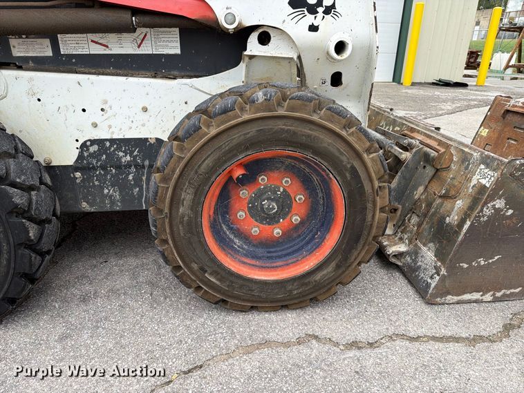image for item FT6289 2017 Bobcat S550 skid steer loader