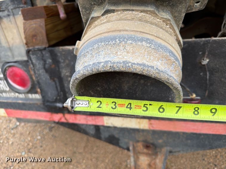 image for item FT6714 1989 International 2375 vacuum truck