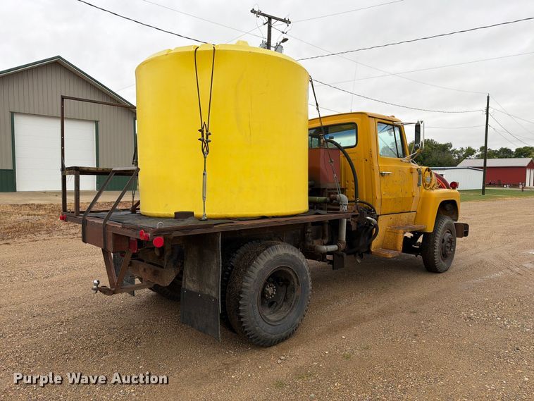 image for item FT6715 1973 Ford F810 sewer jetter truck