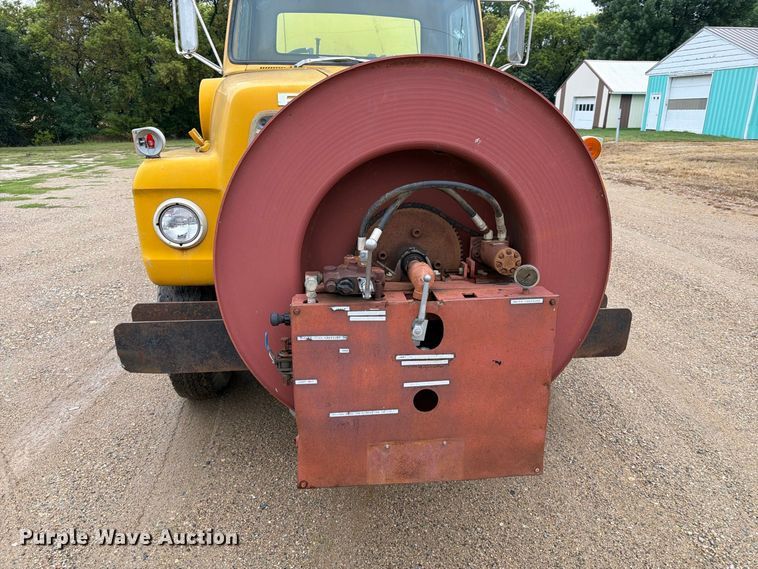 image for item FT6715 1973 Ford F810 sewer jetter truck