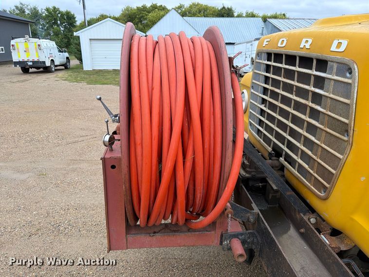 image for item FT6715 1973 Ford F810 sewer jetter truck