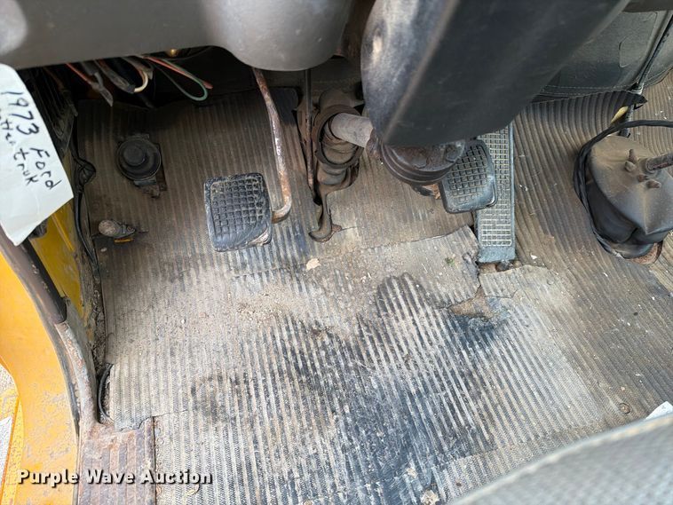 image for item FT6715 1973 Ford F810 sewer jetter truck