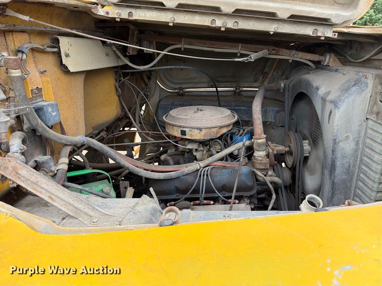 image for item FT6715 1973 Ford F810 sewer jetter truck