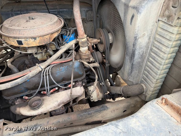 image for item FT6715 1973 Ford F810 sewer jetter truck