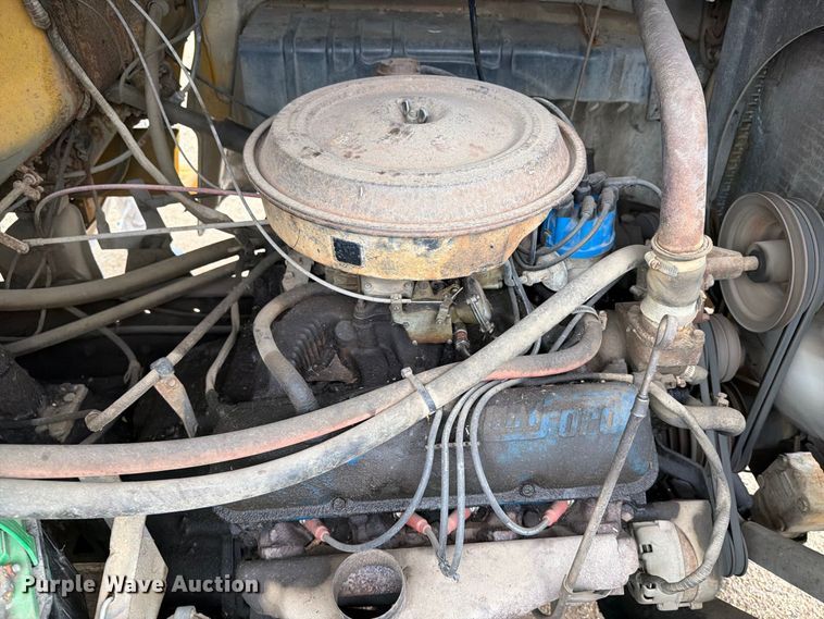 image for item FT6715 1973 Ford F810 sewer jetter truck