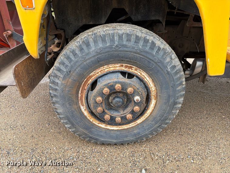 image for item FT6715 1973 Ford F810 sewer jetter truck