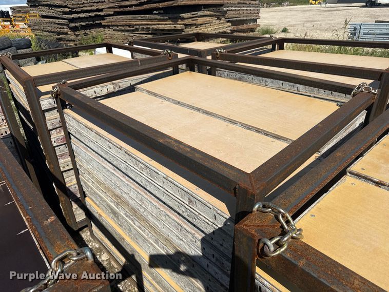 image for item FT8011 246 concrete forms