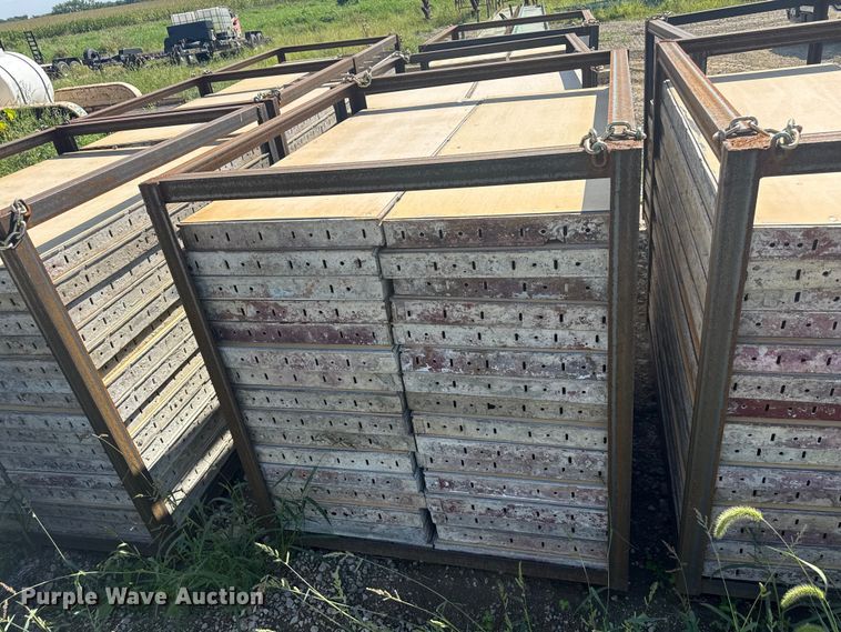 image for item FT8011 246 concrete forms