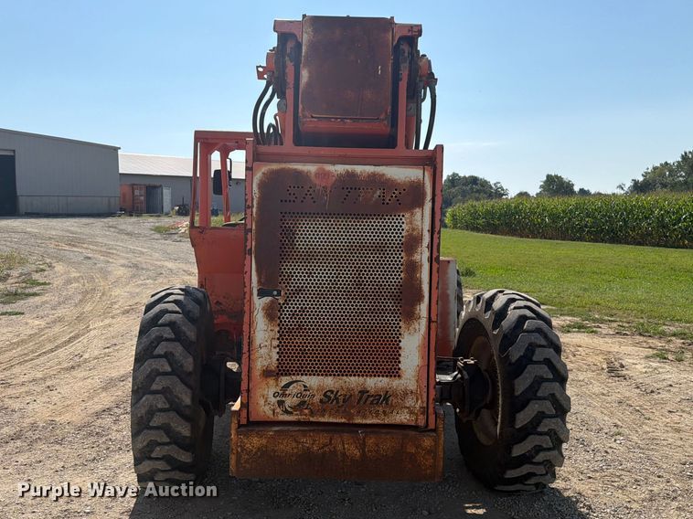 image for item FT8016 1994 Sky Track 8042 telehandler