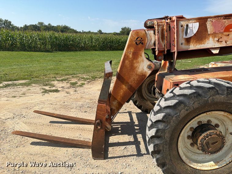 image for item FT8016 1994 Sky Track 8042 telehandler