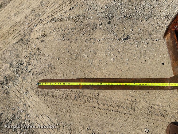 image for item FT8016 1994 Sky Track 8042 telehandler