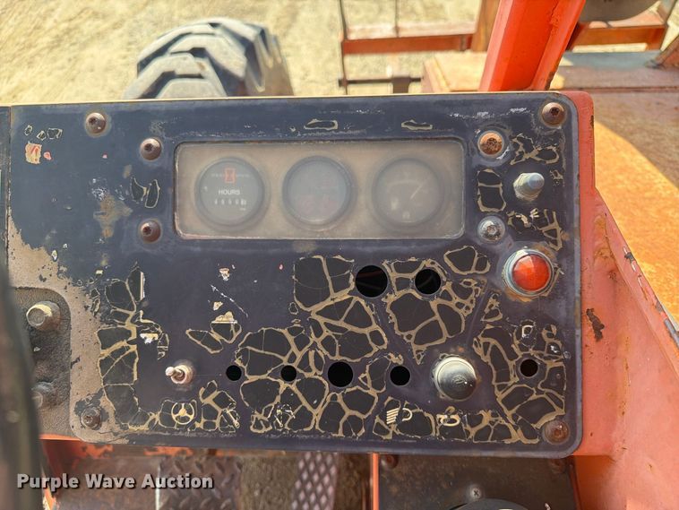 image for item FT8016 1994 Sky Track 8042 telehandler