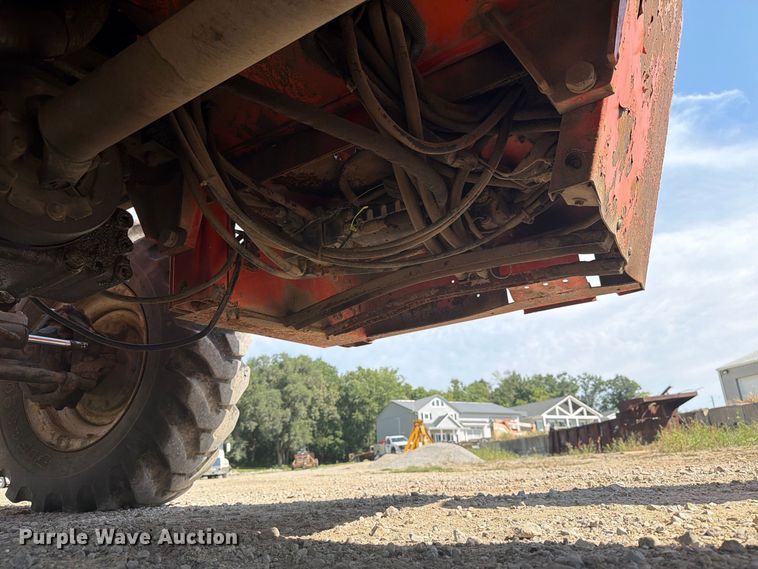image for item FT8016 1994 Sky Track 8042 telehandler