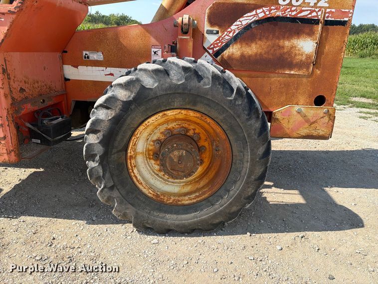 image for item FT8016 1994 Sky Track 8042 telehandler