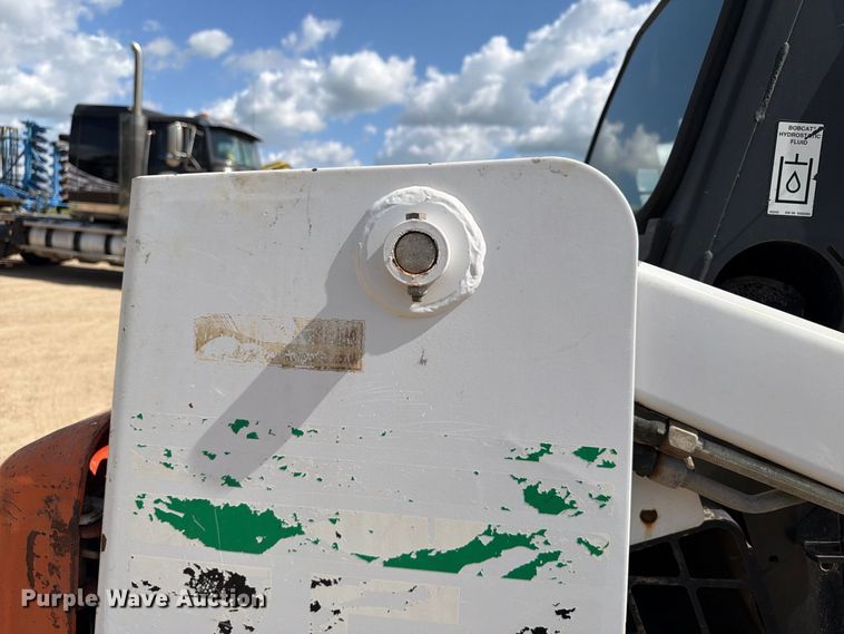 image for item FT8088 1999 Bobcat 751 skid steer loader