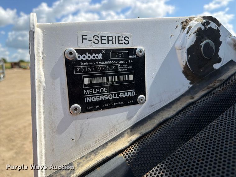 image for item FT8088 1999 Bobcat 751 skid steer loader