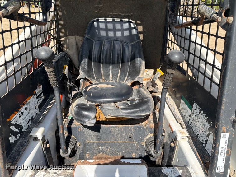 image for item FT8088 1999 Bobcat 751 skid steer loader