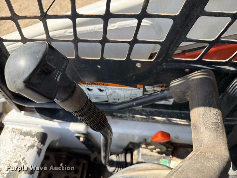 image for item FT8088 1999 Bobcat 751 skid steer loader