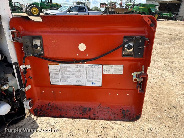 image for item FT8088 1999 Bobcat 751 skid steer loader