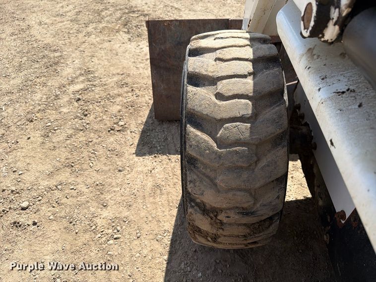 image for item FT8088 1999 Bobcat 751 skid steer loader