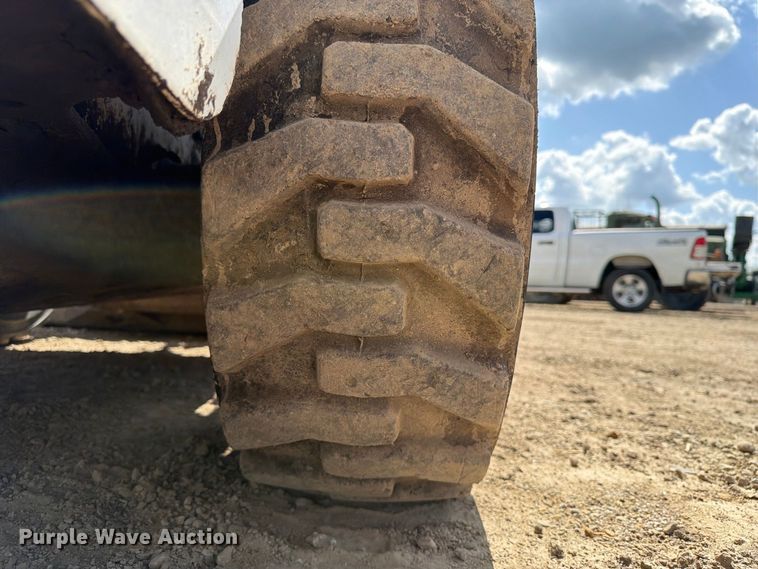 image for item FT8088 1999 Bobcat 751 skid steer loader