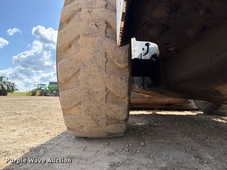 image for item FT8088 1999 Bobcat 751 skid steer loader