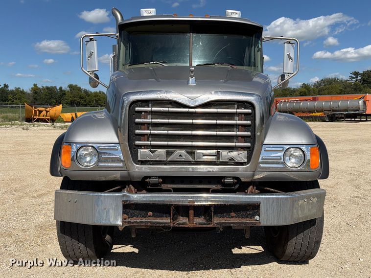 image for item FT8089 2005 Mack CV713 dump truck