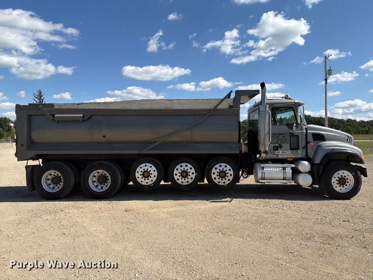 image for item FT8089 2005 Mack CV713 dump truck