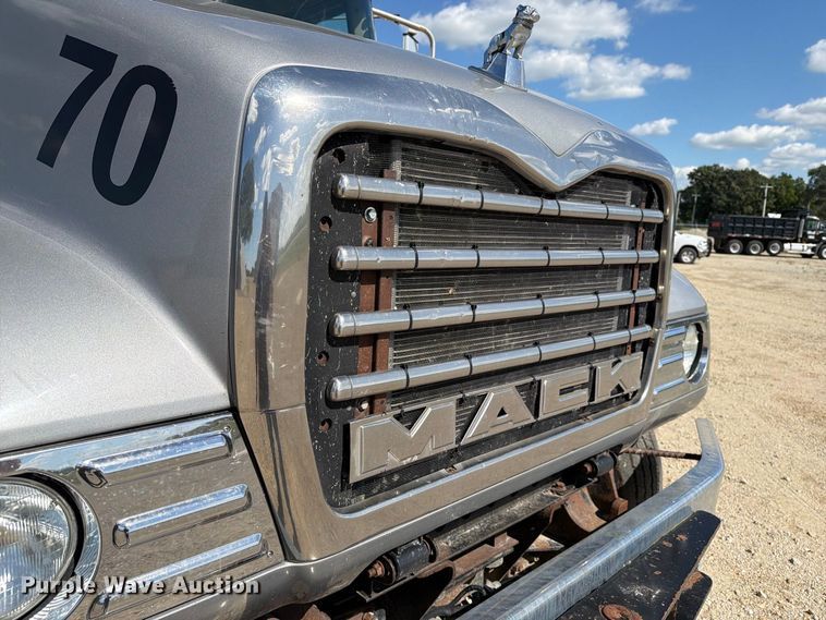 image for item FT8089 2005 Mack CV713 dump truck