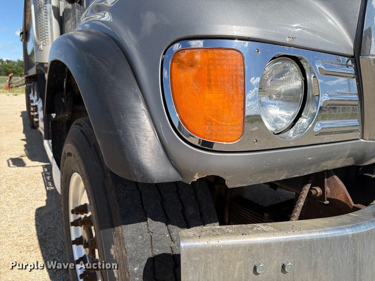 image for item FT8089 2005 Mack CV713 dump truck