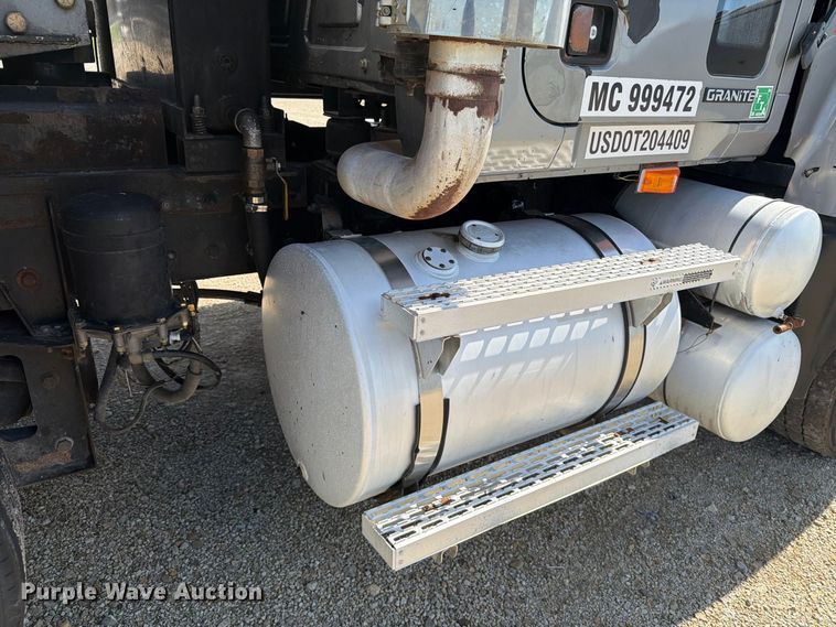 image for item FT8089 2005 Mack CV713 dump truck