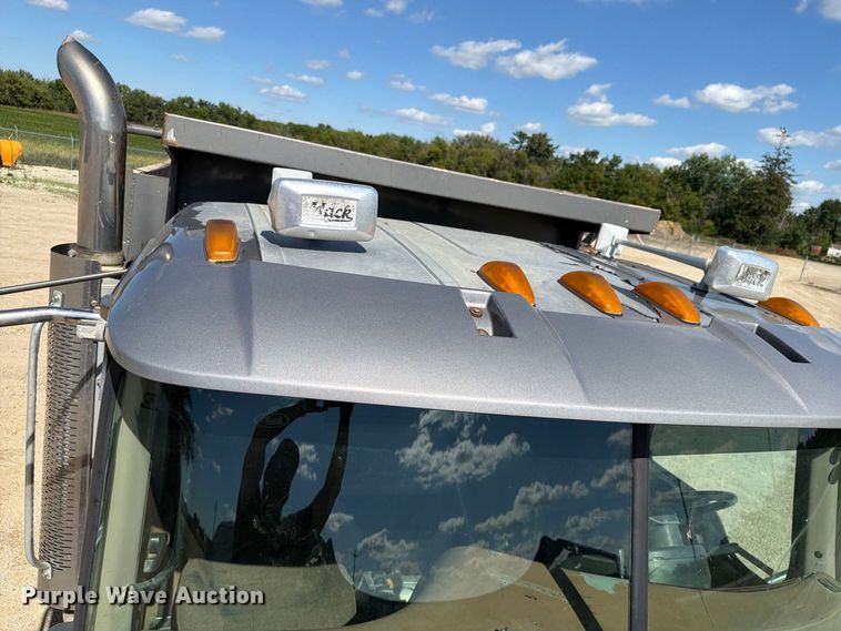 image for item FT8089 2005 Mack CV713 dump truck