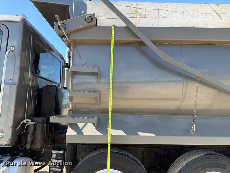 image for item FT8089 2005 Mack CV713 dump truck