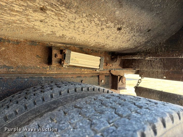 image for item FT8089 2005 Mack CV713 dump truck