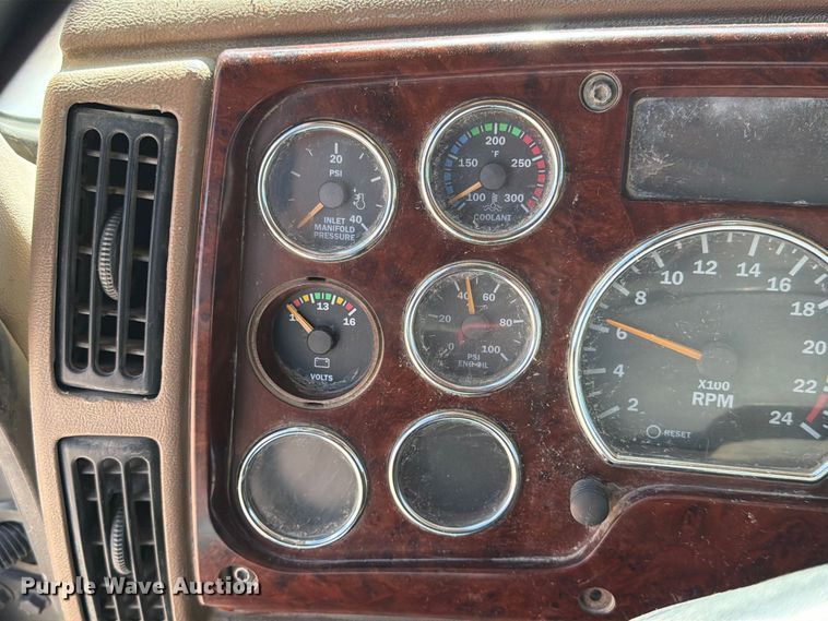 image for item FT8089 2005 Mack CV713 dump truck