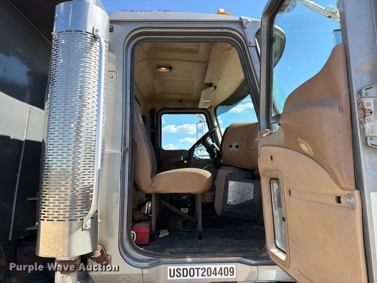 image for item FT8089 2005 Mack CV713 dump truck