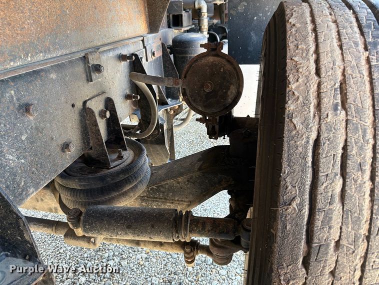 image for item FT8089 2005 Mack CV713 dump truck
