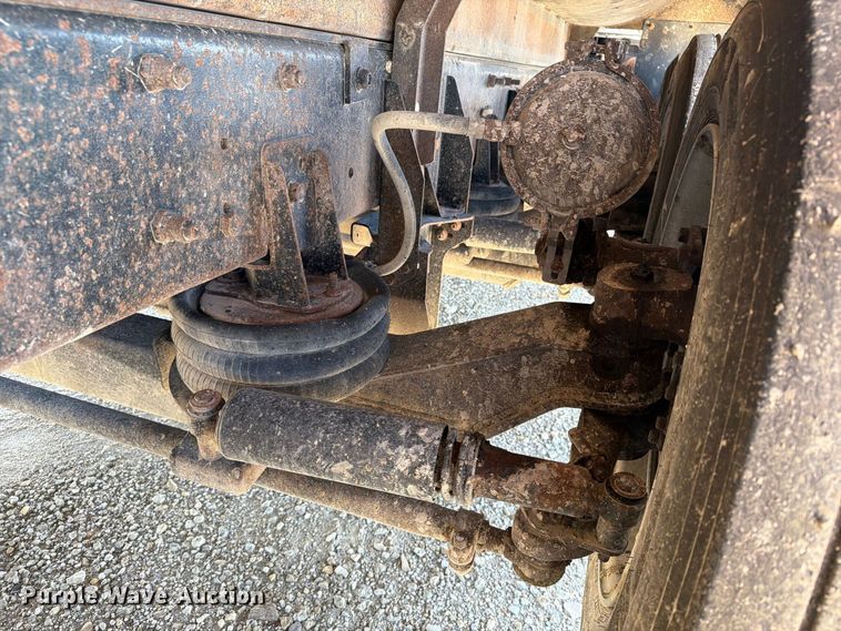 image for item FT8089 2005 Mack CV713 dump truck