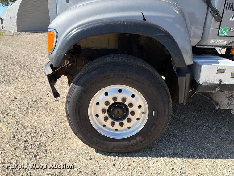 image for item FT8089 2005 Mack CV713 dump truck
