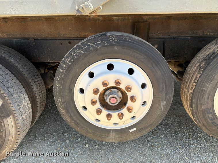 image for item FT8089 2005 Mack CV713 dump truck